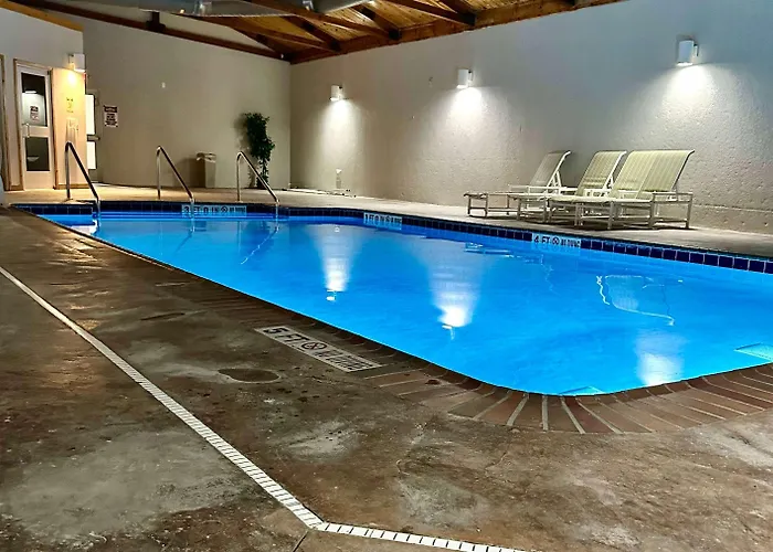 Microtel & By Wyndham Downtown - River Area Hotel