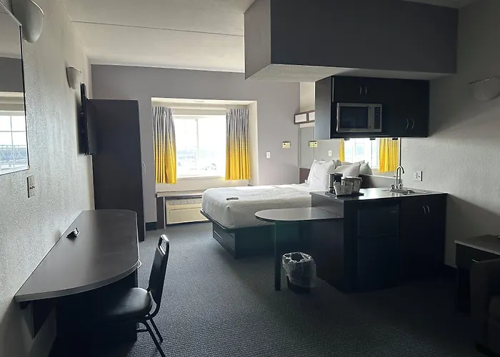 Microtel & By Wyndham Downtown - River Area Hotel Quincy