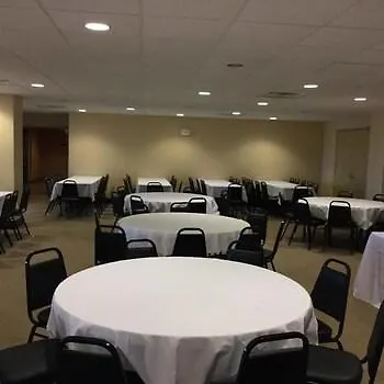 Microtel & By Wyndham Downtown - River Area Quincy
