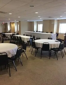 Microtel & By Wyndham Downtown - River Area