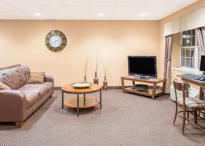 Microtel & By Wyndham Downtown - River Area 3* Quincy